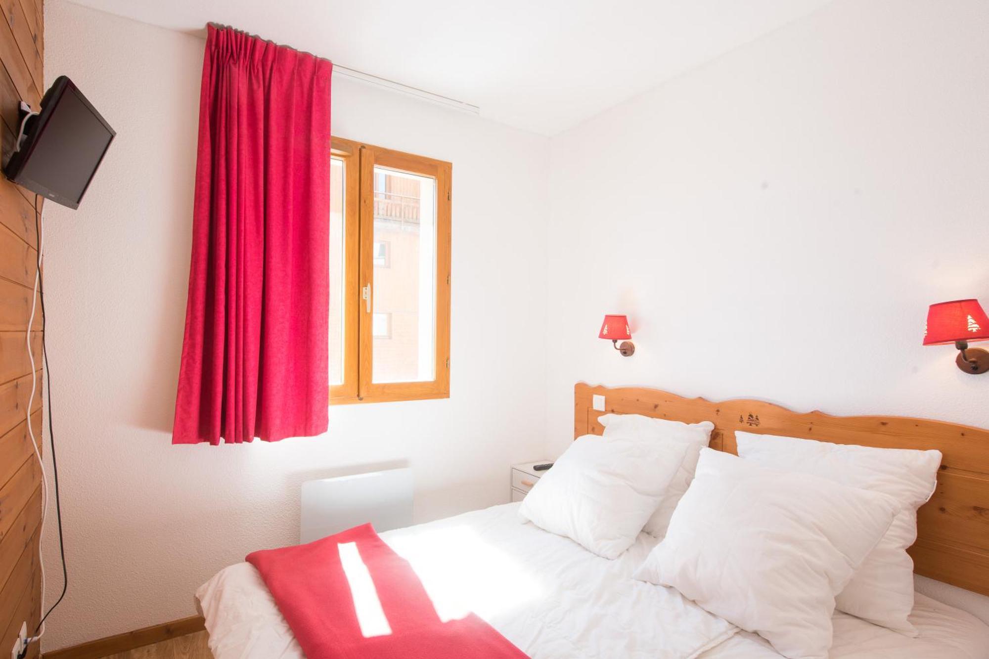 Apartamento Le Hameau Des Ecrins Puy-Saint-Vincent Exterior foto